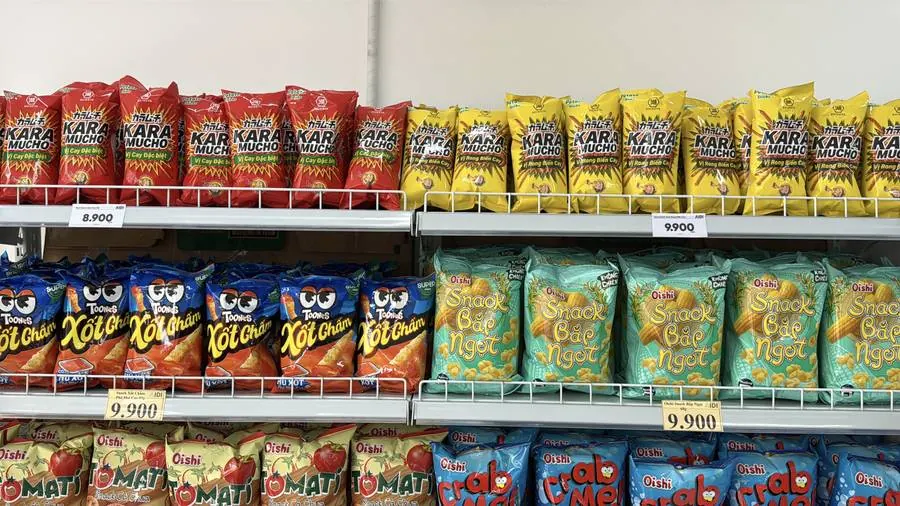 Kệ bánh kẹo và snack